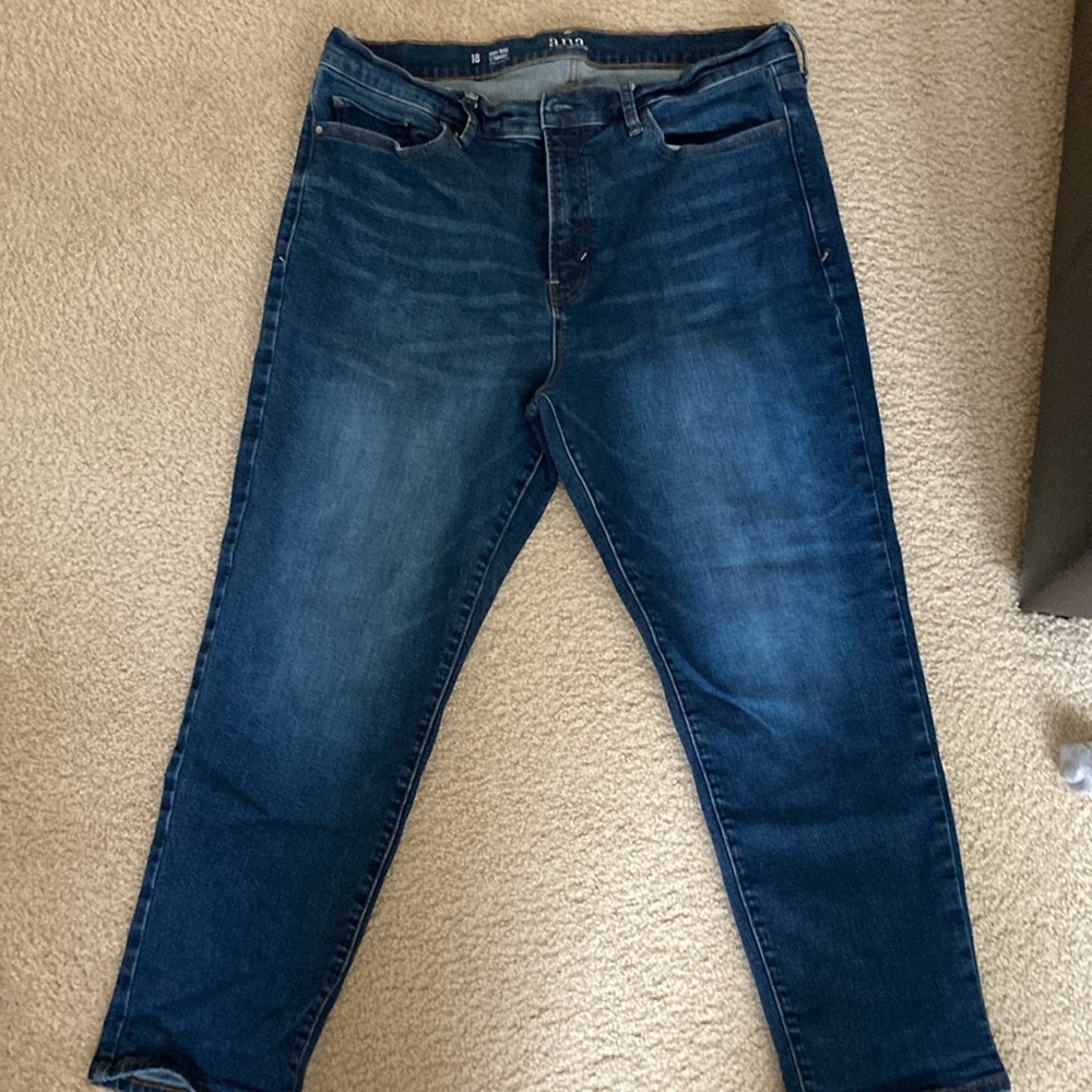 A.n.a size 18 high rise straight capri